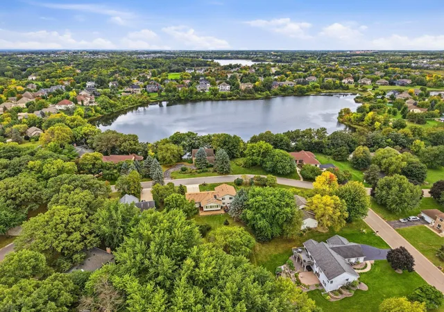 Photo 3 of Sale Pending at 2080 Kelzer Pond Dr, Victoria, MN 55386 | MLS# 7143808 | Listing updated on 2026-09-29