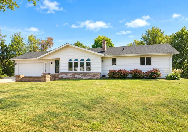 Photo 3 of Sale Pending at 5840 Highway 19 Blvd, Cannon Falls, MN 55009 | MLS# 7143823 | Listing updated on 2026-10-04