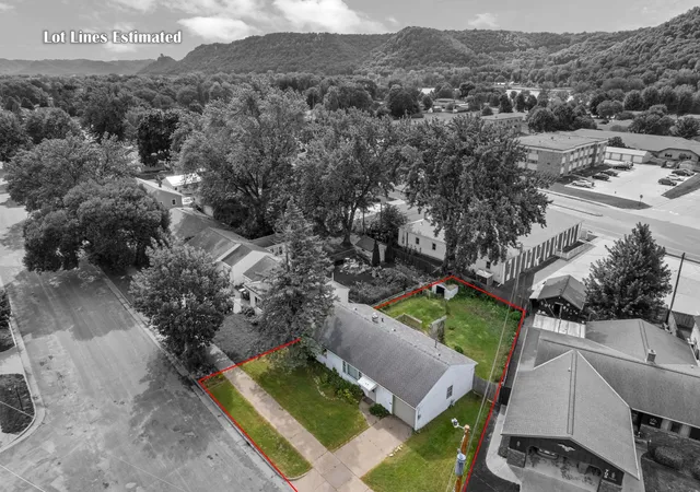 Photo 2 of Single family home for sale at 687 W Belleview St, Winona, MN 55987 | MLS# 7143829 | Listing updated on 2026-09-15