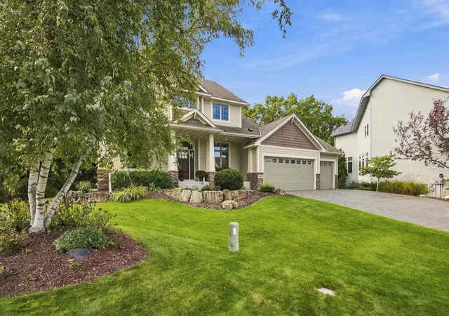 Photo 3 of Single family home for sale at 642 Woodland Way, Saint Paul, MN 55123 | MLS# 7143857 | Listing updated on 2026-09-29