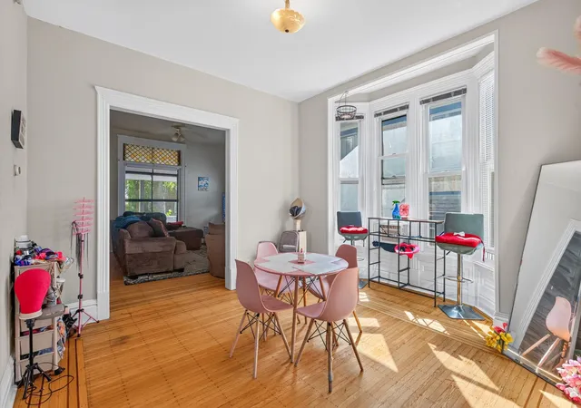 Listing Photo 5 - Condo for sale in building located at 2024 Harriet Ave, Minneapolis, MN 55405