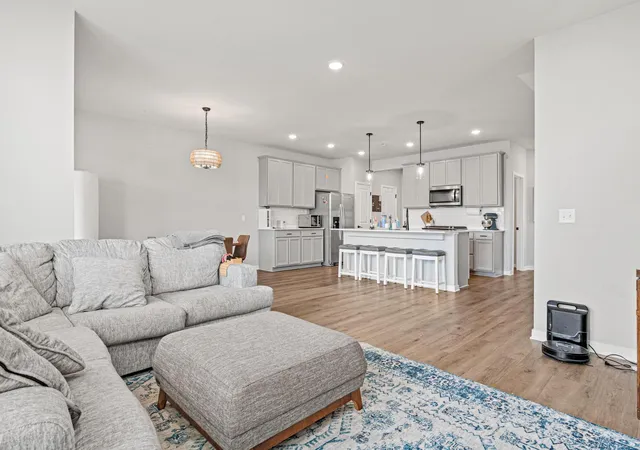 Photo 4 of Single family home for sale at 6324 Larkspur Ln, Hamel, MN 55340 | MLS# 7143864 | Listing updated on 2026-09-15