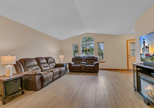Photo 3 of Sale Pending at 1313 Tennessee Dr, Sartell, MN 56377 | MLS# 7143869 | Listing updated on 2026-10-03
