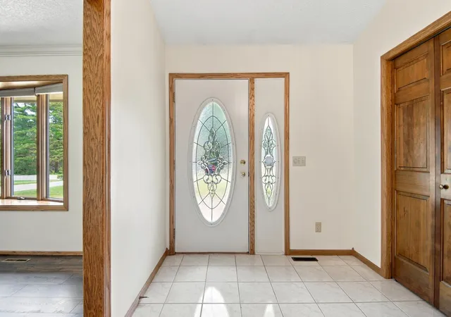 Photo 3 of Single family home for sale at 402 24th Street SW, Austin, MN 55912 | MLS# 7143877 | Listing updated on 2026-09-15
