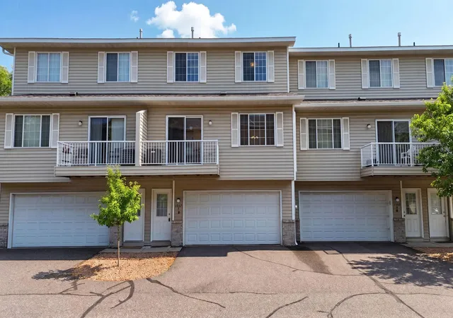Single family home for sale at 1587 County Rd D E, Saint Paul, MN 55109 | MLS# 7143895