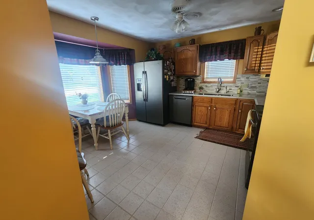 Photo 3 of Single family home for sale at 512 Galles Dr, Redwood Falls, MN 56283 | MLS# 7143904 | Listing updated on 2026-09-19