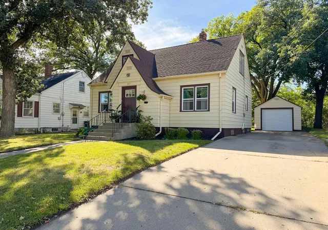Photo 2 of Single family home for sale at 217 W Church St, Fergus Falls, MN 56537 | MLS# 7143918 | Listing updated on 2026-09-15