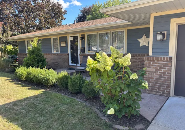 Photo 1 of Single family home for sale at 2508 34th Avenue Ne, Minneapolis, MN 55418 | MLS# 7143921 | Listing updated on 2026-09-25