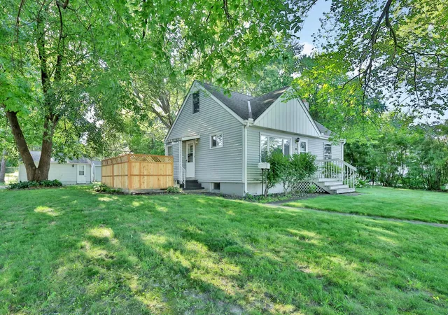 Photo 3 of Single family home for sale at 2966 Louisiana Ave N, Minneapolis, MN 55427 | MLS# 7143943 | Listing updated on 2026-09-15