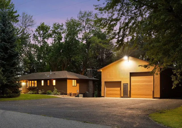Photo 1 of Single family home for sale at 2725 Nelson Rd, Delano, MN 55328 | MLS# 7143945 | Listing updated on 2026-09-24
