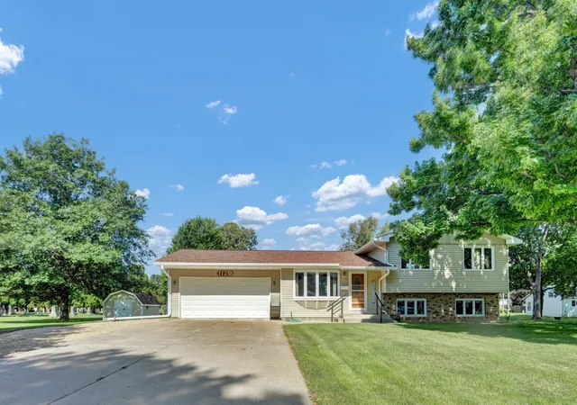 Photo 1 of Single family home for sale at 1120 W Marion St, Lake City, MN 55041 | MLS# 7143949 | Listing updated on 2026-09-23