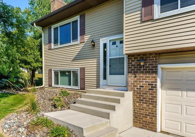 Photo 3 of Single family home for sale at 10355 Balsam Ln, Eden Prairie, MN 55347 | MLS# 7143972 | Listing updated on 2026-09-15
