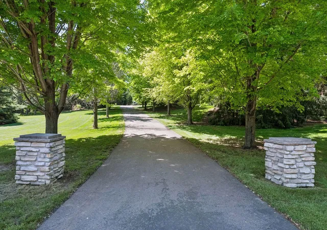 Photo 3 of Sale Pending at 4545 Watertown Rd, Maple Plain, MN 55359 | MLS# 7144024 | Listing updated on 2026-09-30