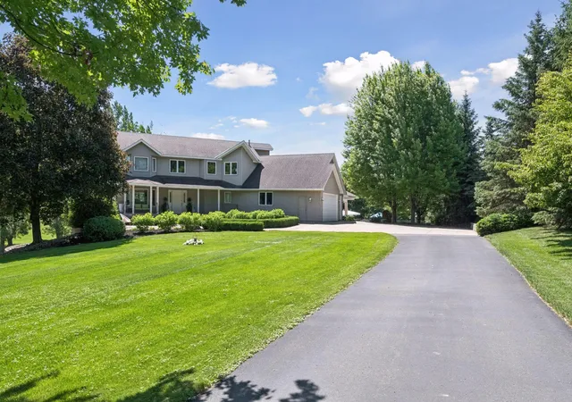 Photo 4 of Sale Pending at 4545 Watertown Rd, Maple Plain, MN 55359 | MLS# 7144024 | Listing updated on 2026-09-30