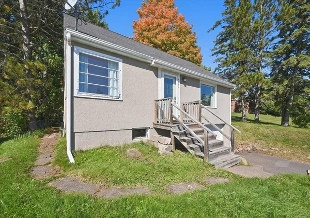 Photo 4 of Single family home for sale at 4125 Woodland Ave, Duluth, MN 55803 | MLS# 7144031 | Listing updated on 2026-09-28