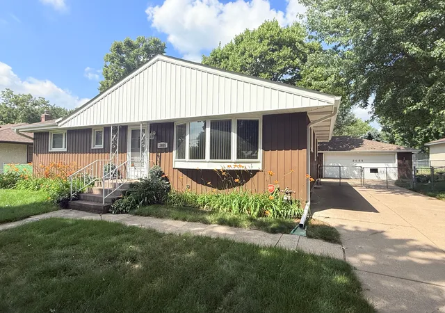 Single family home for sale at 2055 English St, Saint Paul, MN 55109 | MLS# 7144032