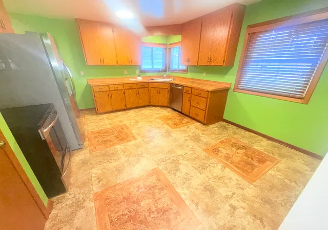 Photo 3 of Sale Pending at 2055 English St, Saint Paul, MN 55109 | MLS# 7144032 | Listing updated on 2026-10-02
