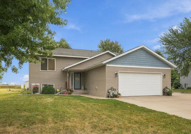 Single family home for sale at 722 4th Avenue NW, Melrose, MN 56352 | MLS# 7144045