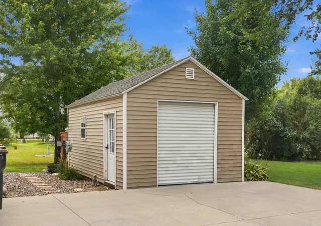 Photo 2 of Single family home for sale at 722 4th Avenue NW, Melrose, MN 56352 | MLS# 7144045 | Listing updated on 2026-10-05