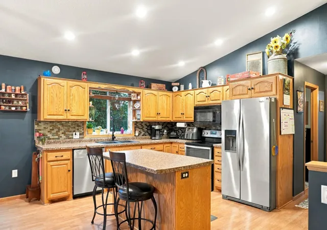 Photo 3 of Single family home for sale at 722 4th Avenue NW, Melrose, MN 56352 | MLS# 7144045 | Listing updated on 2026-10-05