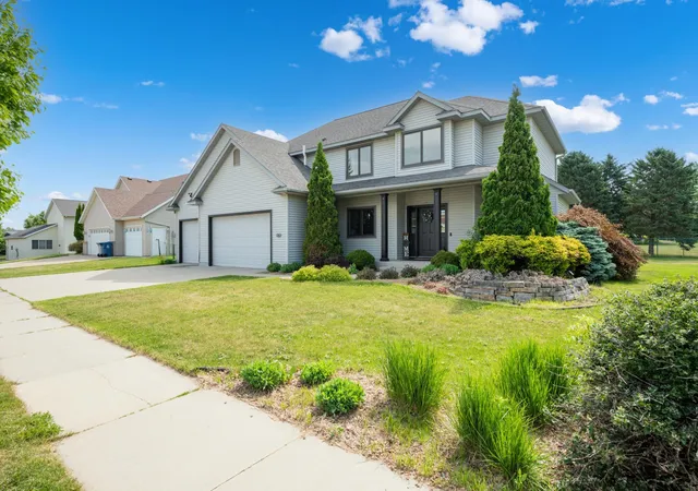 Single family home for sale at 2980 Darcy Dr NE, Rochester, MN 55906 | MLS# 7144048