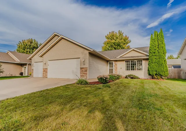 Photo 1 of Single family home for sale at 113 Timberwolf Ct, Mankato, MN 56001 | MLS# 7144049 | Listing updated on 2026-09-15