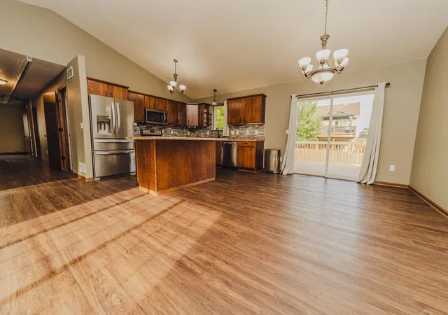 Photo 4 of Single family home for sale at 113 Timberwolf Ct, Mankato, MN 56001 | MLS# 7144049 | Listing updated on 2026-09-15