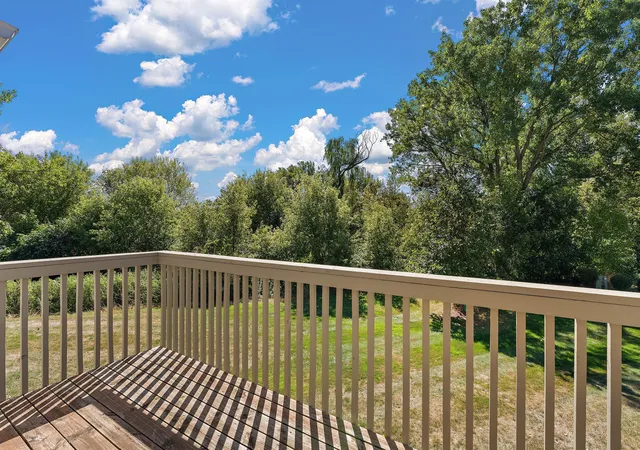 Photo 4 of Single family home for sale at 978 Winterberry Dr, Saint Paul, MN 55125 | MLS# 7144056 | Listing updated on 2026-09-18