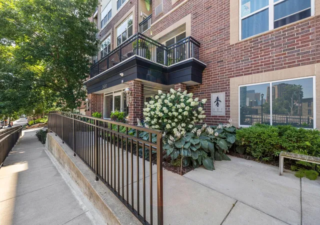 Photo 3 of Condo for sale at 301 Oak Grv St #308, Minneapolis, MN 55403 | MLS# 7144062 | Listing updated on 2026-09-15
