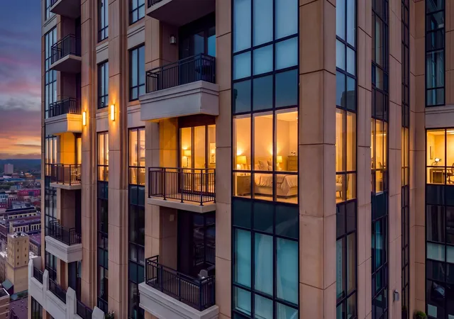 Listing Photo 5 - Condo for sale in The Carlyle located at 100 3Rd Ave S, Minneapolis, MN 55401 - Unit #3302