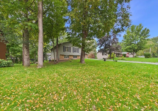 Photo 3 of Single family home for sale at 2230 Urbandale Ln N, Minneapolis, MN 55447 | MLS# 7144072 | Listing updated on 2026-10-09