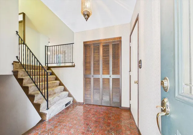 Photo 4 of Single family home for sale at 2230 Urbandale Ln N, Minneapolis, MN 55447 | MLS# 7144072 | Listing updated on 2026-10-09