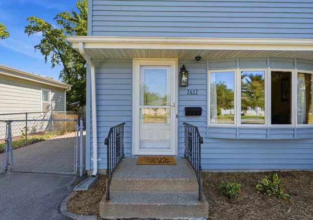 Photo 4 of Single family home for sale at 7417 Portland Ave S, Minneapolis, MN 55423 | MLS# 7144080 | Listing updated on 2026-09-18