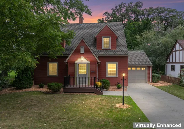 Single family home for sale at 910 10th Street NW, Austin, MN 55912 | MLS# 7144099