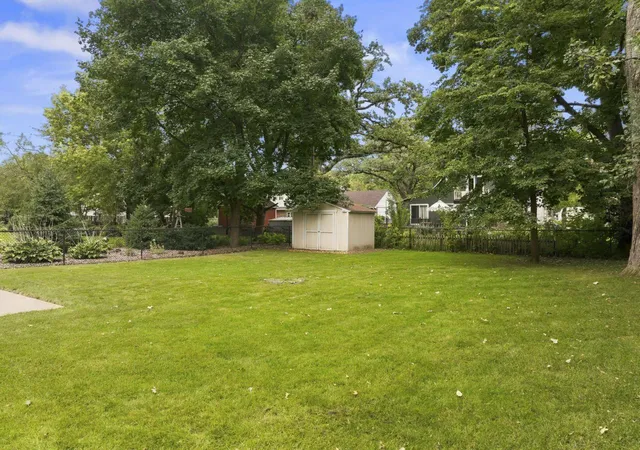Photo 3 of Single family home for sale at 910 10th Street NW, Austin, MN 55912 | MLS# 7144099 | Listing updated on 2026-09-16