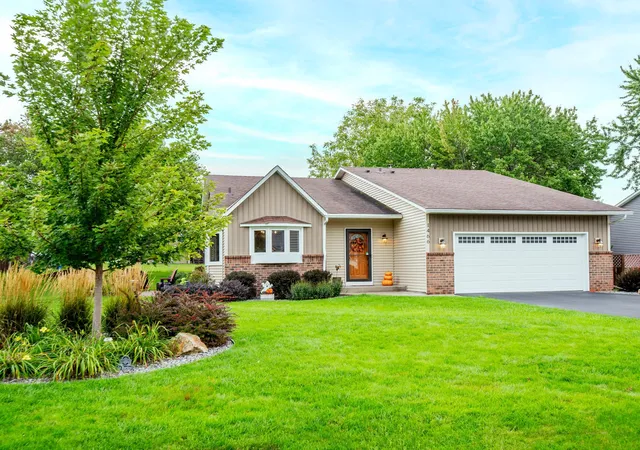 Photo 3 of Single family home for sale at 1466 Laurel Ave, Saint Paul Park, MN 55071 | MLS# 7144101 | Listing updated on 2026-09-22