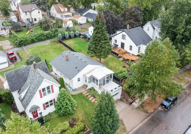 Photo 3 of Sale Pending at 280 Winona St E, Saint Paul, MN 55107 | MLS# 7144115 | Listing updated on 2026-10-01