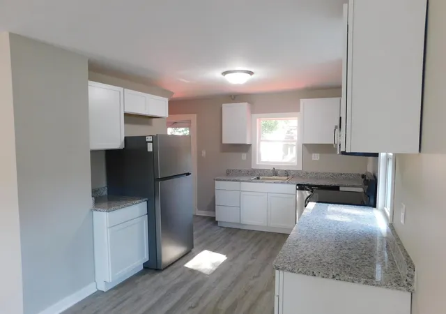 Photo 3 of Single family home for sale at 1885 Hawthorne Ave E, Saint Paul, MN 55119 | MLS# 7144120 | Listing updated on 2026-09-20