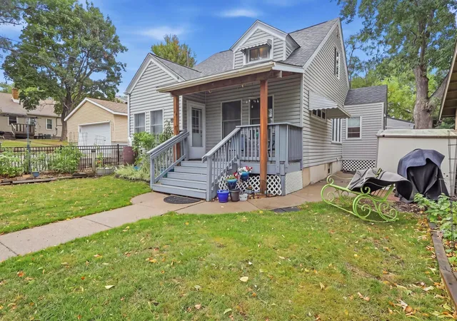 Photo 2 of Single family home for sale at 3637 23rd Avenue S, Minneapolis, MN 55407 | MLS# 7144129 | Listing updated on 2026-09-17