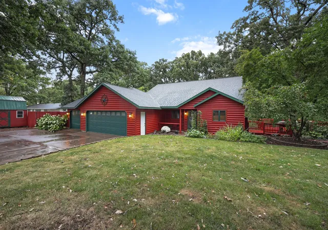 Photo 2 of Single family home for sale at 818 N Oak St, Royalton, MN 56373 | MLS# 7144130 | Listing updated on 2026-09-17