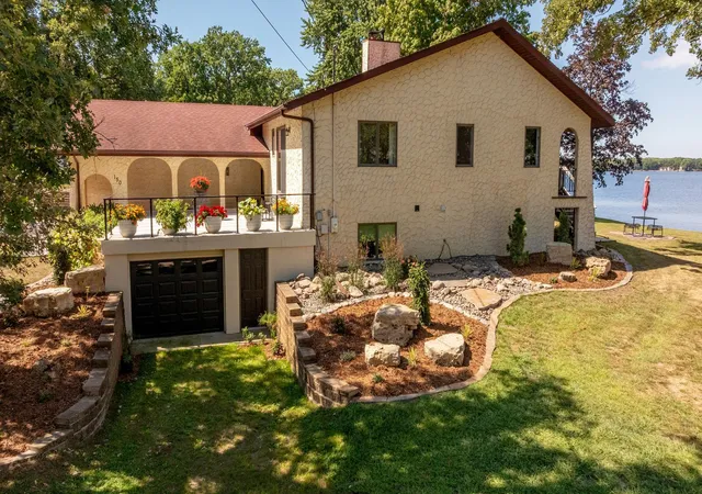 Photo 1 of Single family home for sale at 150 Lake Dr E, Annandale, MN 55302 | MLS# 7144133 | Listing updated on 2026-09-19
