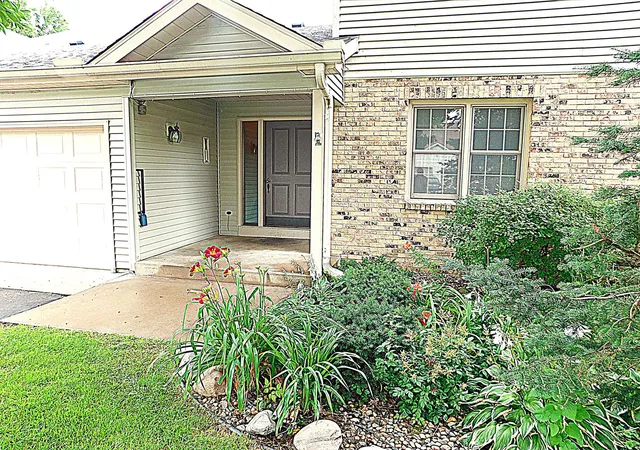 Photo 1 of Condo for sale at 4293 Oakmede Ln #46C, Saint Paul, MN 55110 | MLS# 7144156 | Listing updated on 2026-09-15