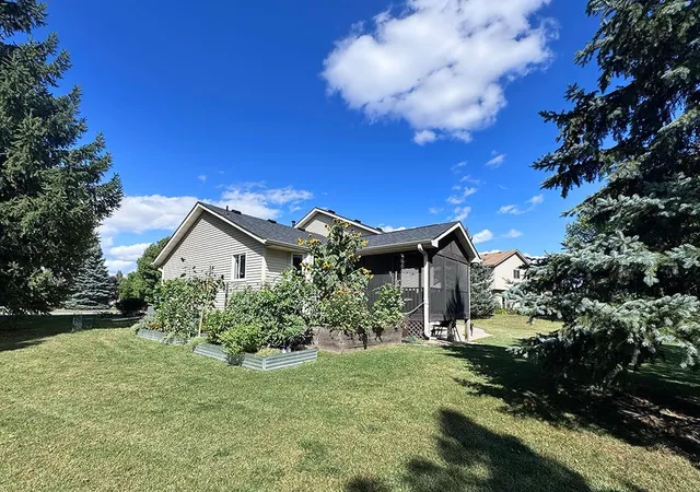 Photo 3 of Single family home for sale at 101 Carissa Ln SW, Saint Michael, MN 55376 | MLS# 7144163 | Listing updated on 2026-09-19
