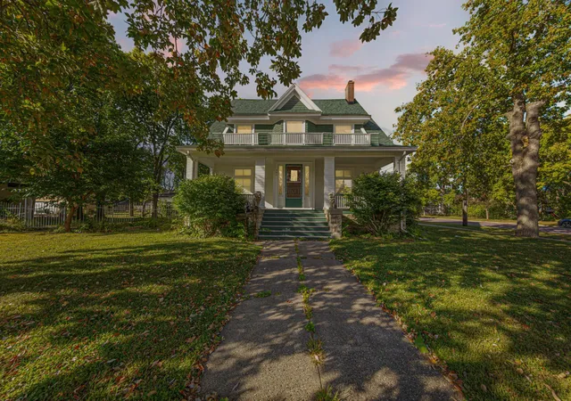 Photo 1 of Single family home for sale at 504 7th Street Nw, Faribault, MN 55021 | MLS# 7144168 | Listing updated on 2026-10-07