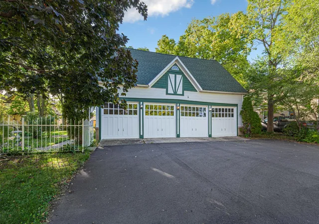 Photo 2 of Single family home for sale at 504 7th Street Nw, Faribault, MN 55021 | MLS# 7144168 | Listing updated on 2026-10-07