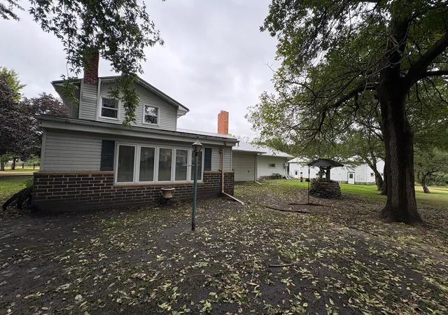 Photo 3 of Single family home for sale at 330 2nd Avenue NW, Glenville, MN 56036 | MLS# 7144176 | Listing updated on 2026-09-26