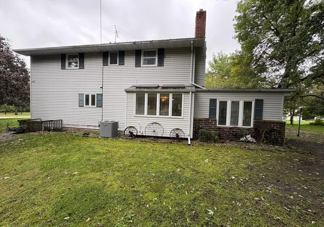 Photo 4 of Single family home for sale at 330 2nd Avenue NW, Glenville, MN 56036 | MLS# 7144176 | Listing updated on 2026-09-26