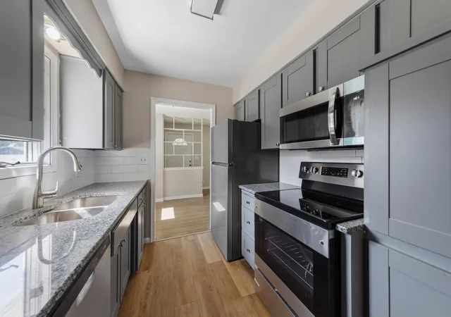 Photo 2 of Single family home for sale at 4242 Limestone Dr, Saint Paul, MN 55122 | MLS# 7144187 | Listing updated on 2026-10-20
