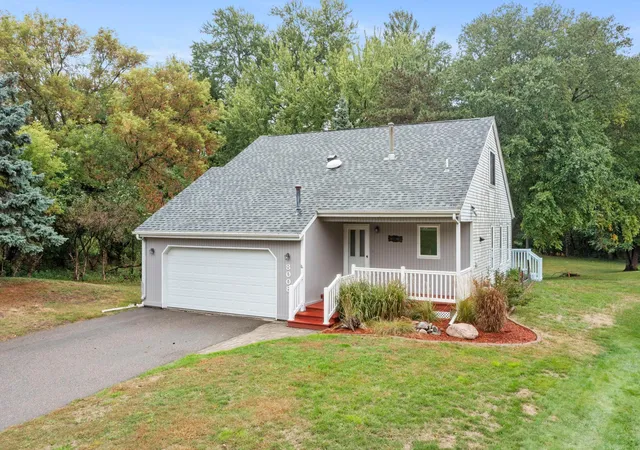 Photo 3 of Single family home for sale at 8008 Mount Curv Blvd, Minneapolis, MN 55445 | MLS# 7144192 | Listing updated on 2026-09-18