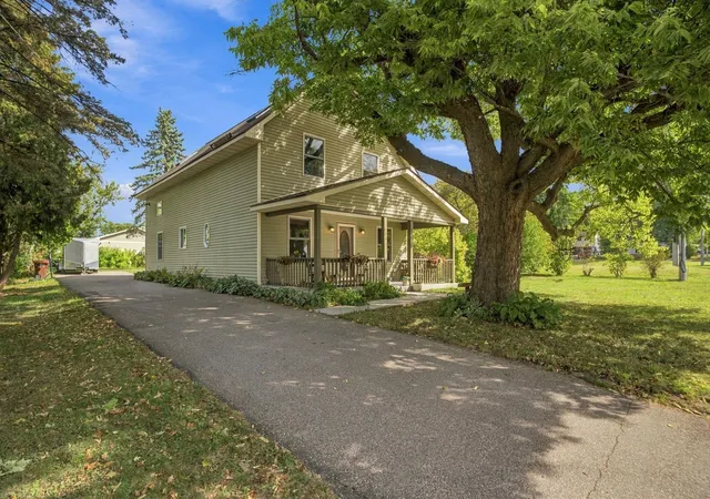 Photo 1 of Single family home for sale at 816 Saint Croix St, Prescott, WI 54021 | MLS# 7144204 | Listing updated on 2026-10-02